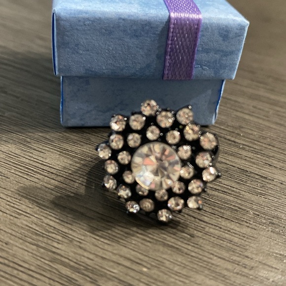 Black Metal Rhinestone Burst Ring New - Picture 6 of 10
